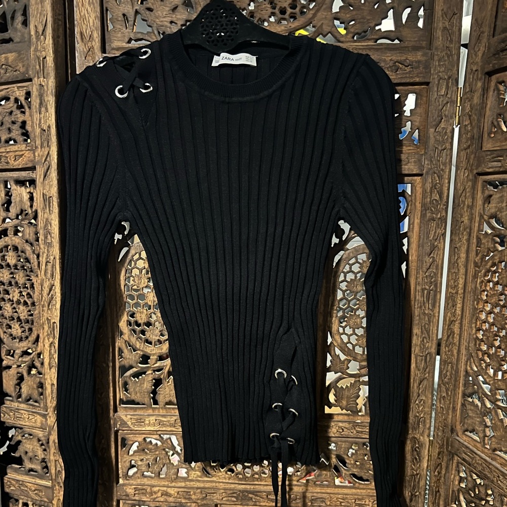 Black Zara top